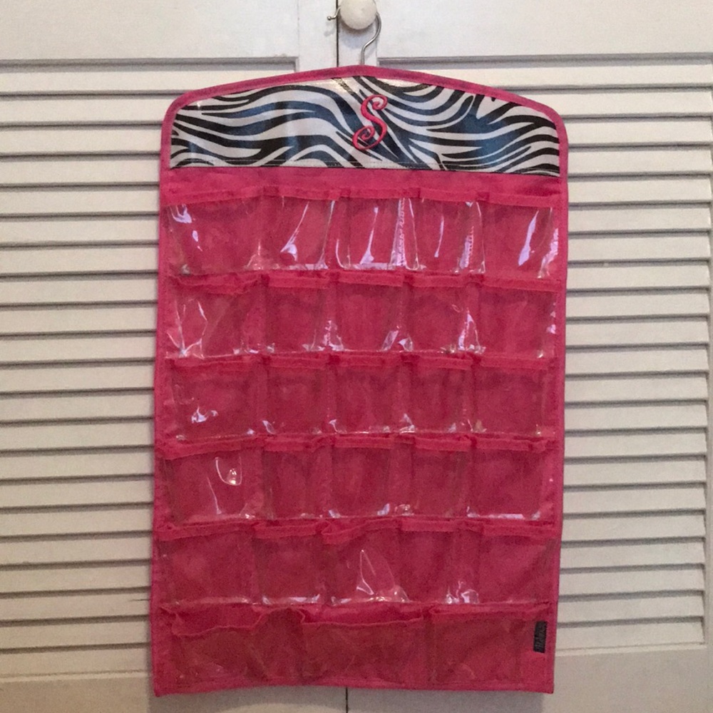 Jewelry holder